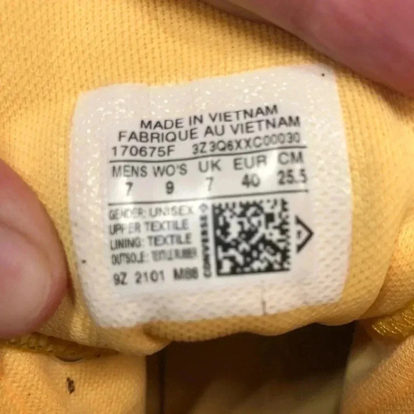 Converse Summer Daze Hi Top ** Hard to Find** Yellow EUC Unisex Men’s 7 Women 9 - Picture 9 of 16